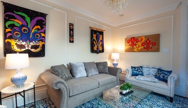 Updated Quiet and Comfortable Uptown 1br Apt