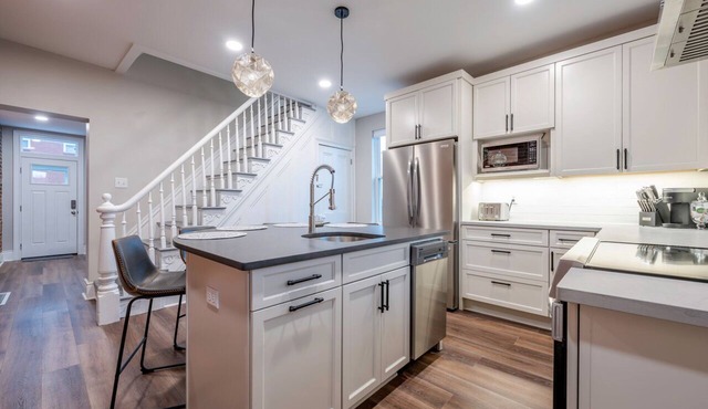 Updated Townhome in South Side