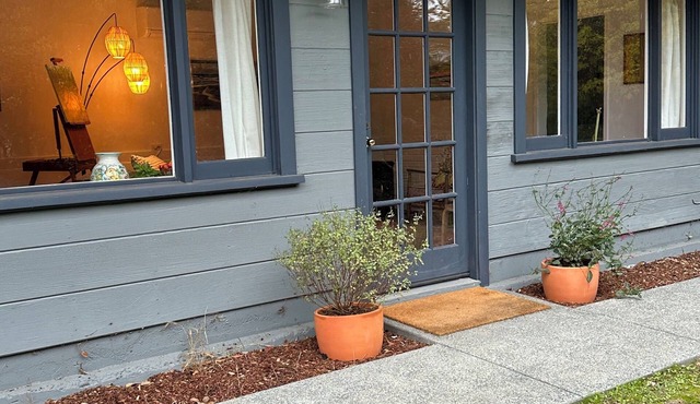 Updated Tranquil 1BR - Walk To Town