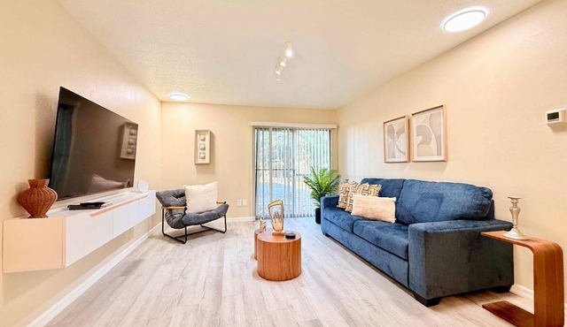Upgraded 2BR Near UF & Shands
