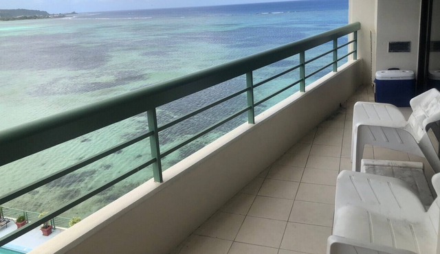 Upgraded ocean front condo, amazing view!! to feel like your home.