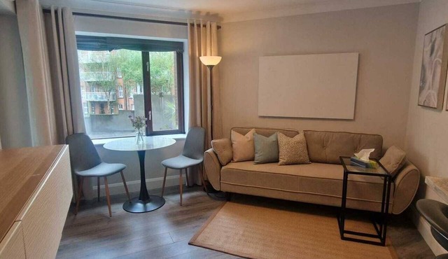 Upgraded & Slick 2BD, Heart of City @ Christchurch