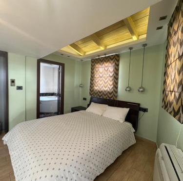 Uplift Hideaway Jacuzzi