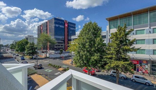 Upmarket- Heart of Hamilton Apt