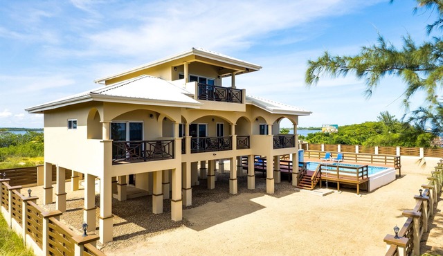 Upper-Level Apartment: Beach & Private Pool