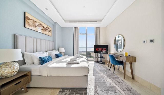 Upscale 1 BR with beach access on Palm Jumeirah