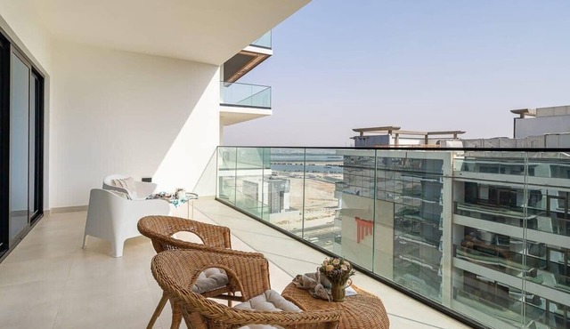 Upscale 1BR Apt w/Spacious Balcony - Sleeps 3