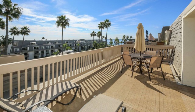 Upscale 2 Story Penthouse- Beautiful Tropical garden and ocean views - G322 North Coast Village