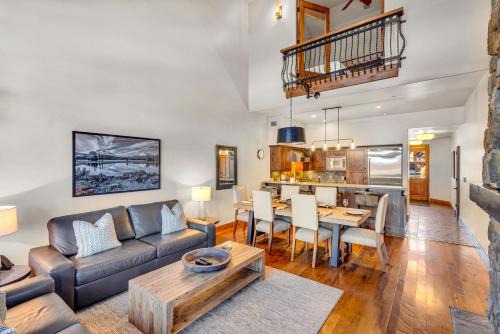 Upscale 3 BR Townhouse @ Juniper Preserve Resort
