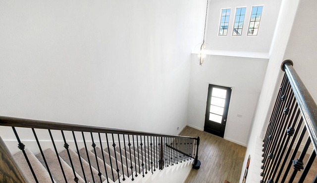 Upscale 5BR Katy Home, Sleeps 10 w/Space & Style!