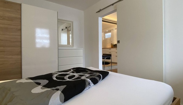 Upscale apartment (40sqm) on the outskirts of the city