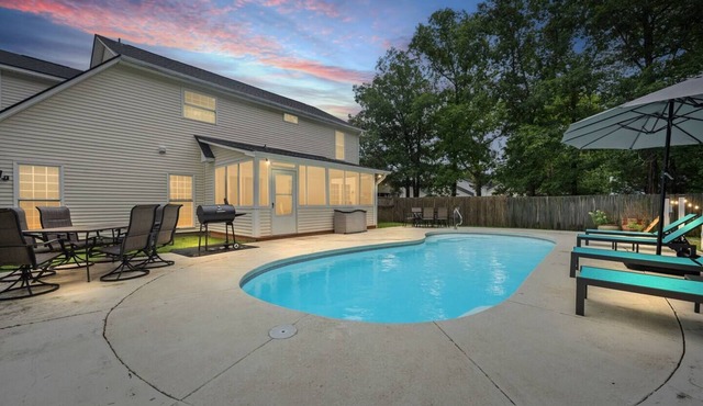 Upscale Country Gem, Pool+Hot Tub, Games, Fire Pit