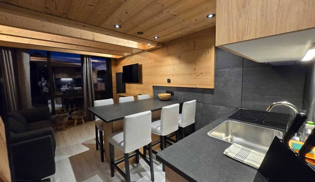 Upscale duplex with jacuzzi bath in Val Thorens/4 to 6 people