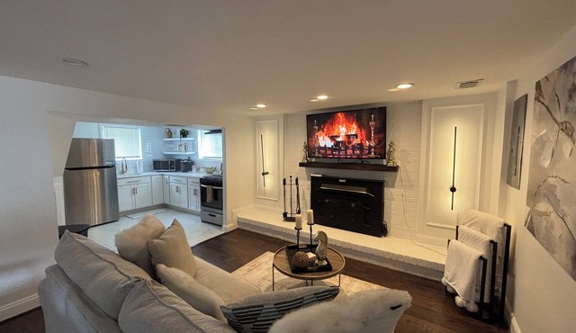 Upscale Escape with Private Garden-Perfect for Relax & Intimate Moments