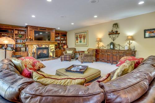 Upscale Group Getaway in Orem w/Private Hot Tub