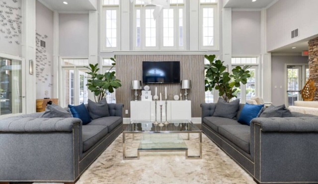 Upscale King 3 Bed Suite—Mins to Downtown Raleigh!