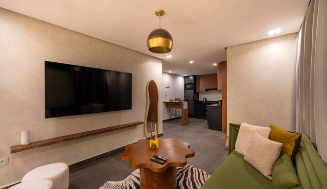 Upscale Marrakech Flat - Relax & Explore in Style