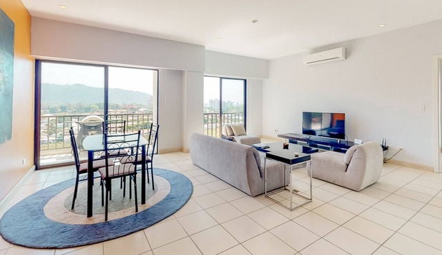 Upscale, Modern Condo with Ocean Views, Shared Pool, and WiFI