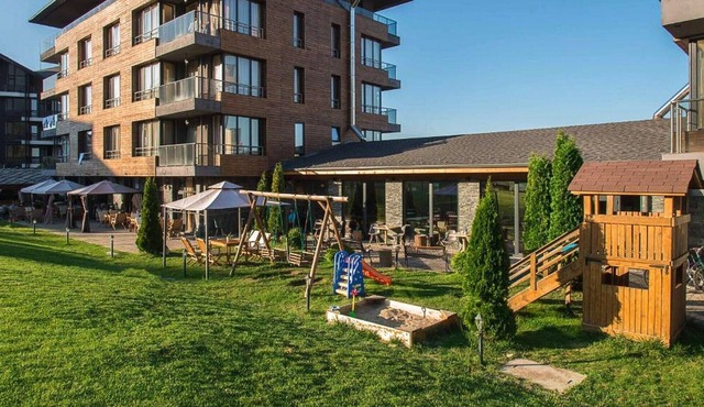 Upscale Suite With Pool Close To Ski Resort