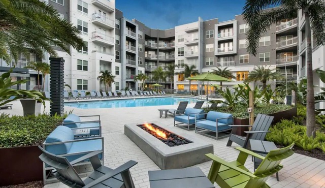 Upscale Unit in Downtown Tampa