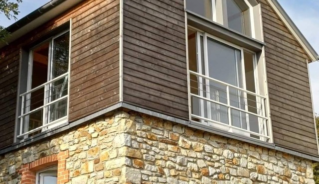 Upside Down ,cosy one bedroomed gite ,10 minutes walk into town/countryside.