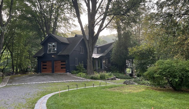 Upstate group-sized home in Putnam Valley, 15 minutes from Cold Spring, NY