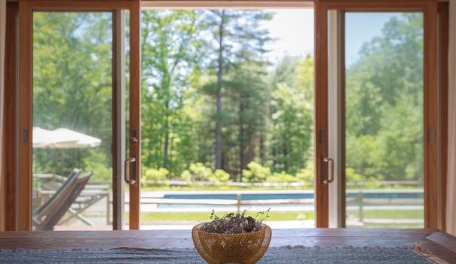 Upstate Kerhonkson Cottage on 2 acres w/firepit and covered patio to guesthouse