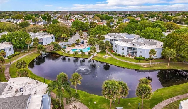 Upstay Condo Near MCO Airport w Golf Pool
