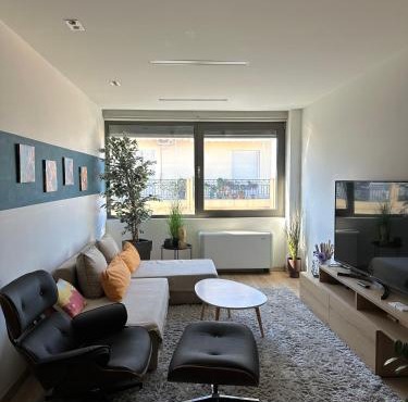 URBAN APARTMENT