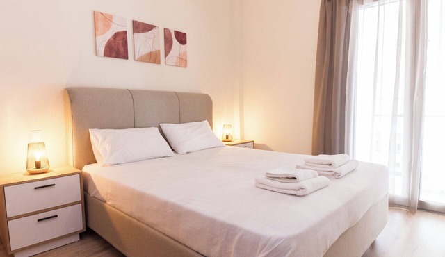 Urban Chic 2BR Experience in Galatsi