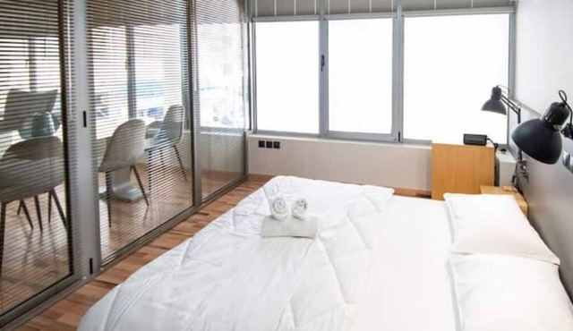 Urban Downtown Suite
