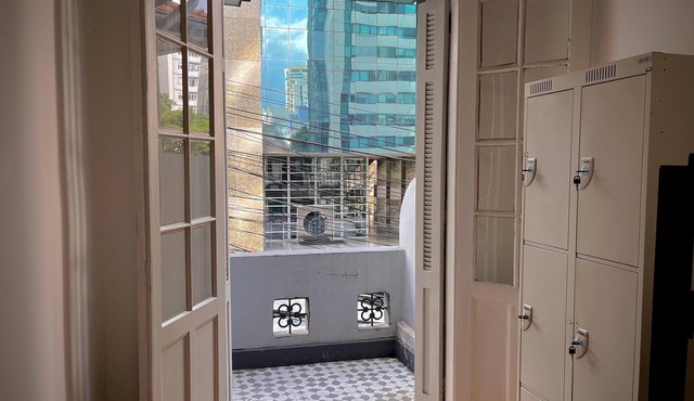 Urban Nomad Hostel & Food