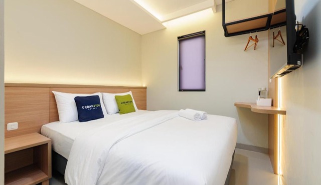 Urbanview Greenville Jakarta