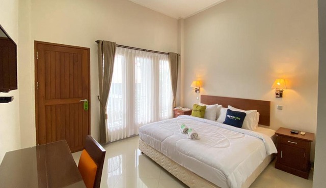 Urbanview Hotel Ratna Syariah
