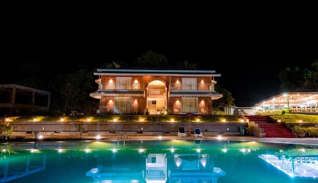 Urmilaa Green County Resort 35 KM From Kolhapur