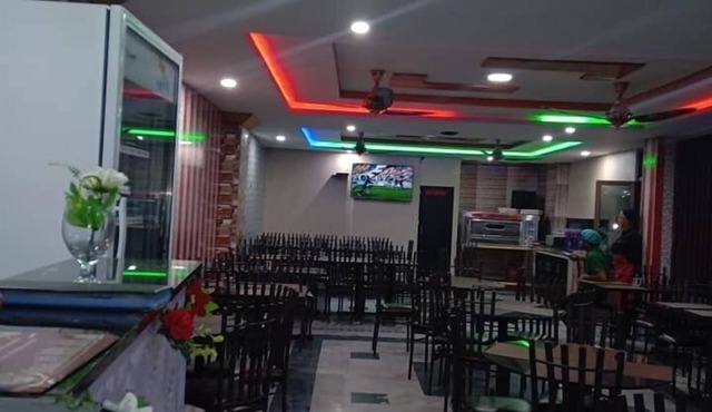 Urwa Hotel & Restaurent