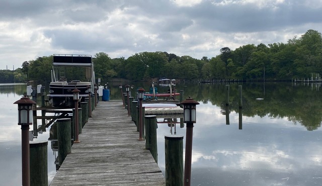 USNA family Waterfront Paradise just minutes from Annapolis and Baltimore, MD.