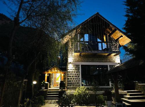 Utopia Hostel Dharamkot Mcleodganj