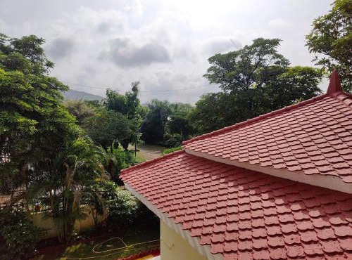 V Square Villa