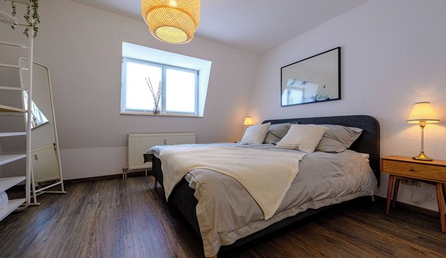 Vacation apartment with sunny balcony & parking space