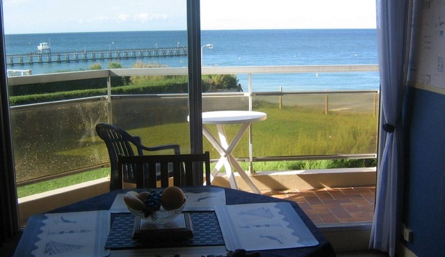 VACANCY WATERFRONT IN NORMANDY SEA VIEW