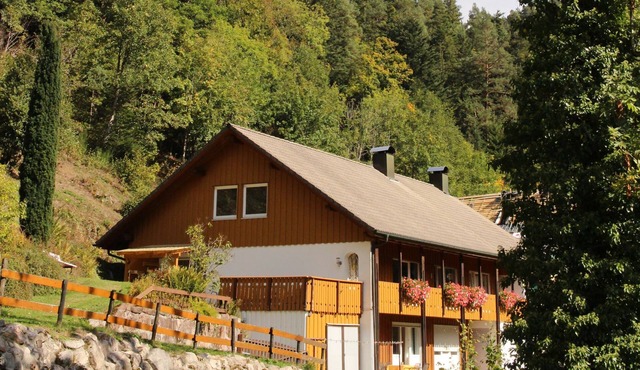 Vacation apartment "Lorenz" with private terrace and WLAN