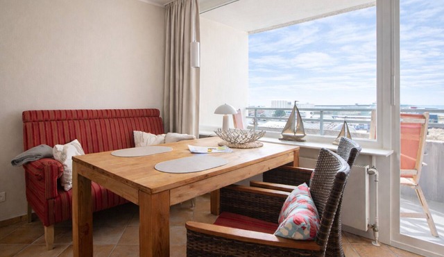 Vacation accommodation WellenSpiel on Borkum with balcony and limited sea view