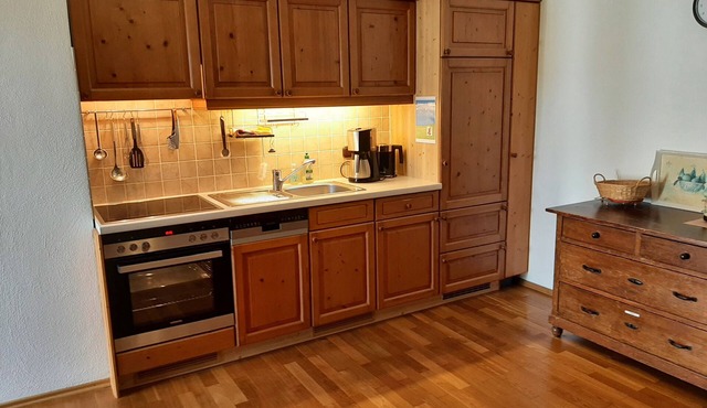 Vacation apartment for 1 to 2 people with terrace and mountain view