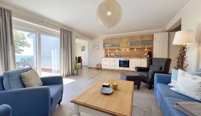 Vacation apartment 01 with south-facing terrace and sea view - P: Zollhaus Klein Zicker -