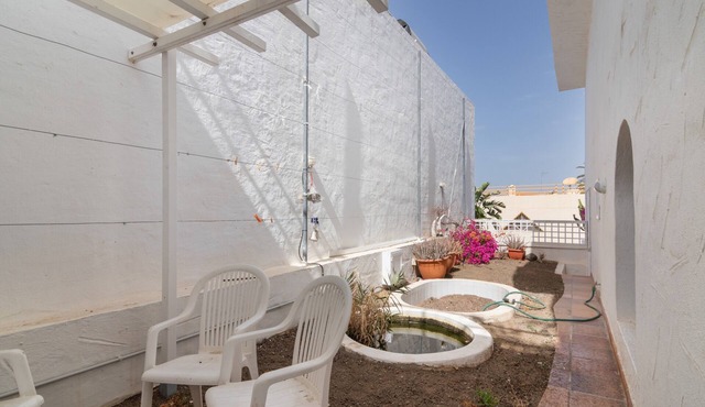 Vacation Apartment 'Apartamento Con Jardín' with Mountain View, Private Garden and Wi-Fi