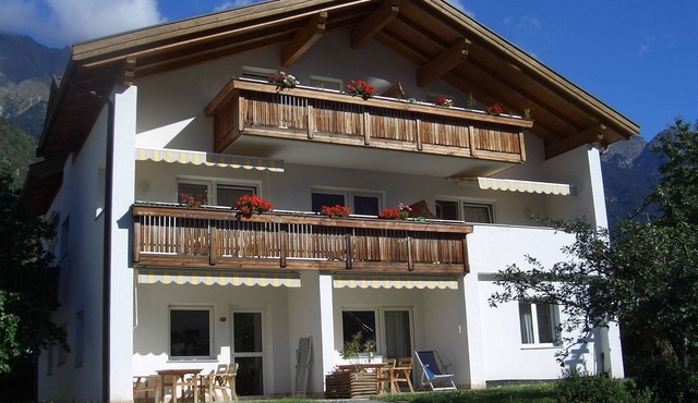Vacation apartment/apartment for 2 guests with 45m² in Parcines (111181)
