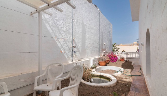 Vacation Apartment 'Apartamento Con Jardín' with Mountain View, Private Garden and Wi-Fi