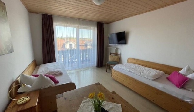 Vacation apartment/apartment for 5 guests with 43m² in Rohrdorf (266201)