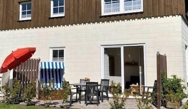 Vacation apartment/apartment for 4 guests with 46m² in Fehmarn (93695)